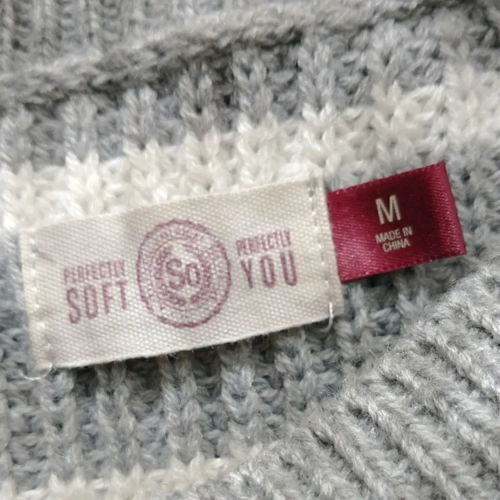 SO Fisherman Sweater M Striped Chunky Lace Up Shoulder Cozy Gray‎ White Relaxed